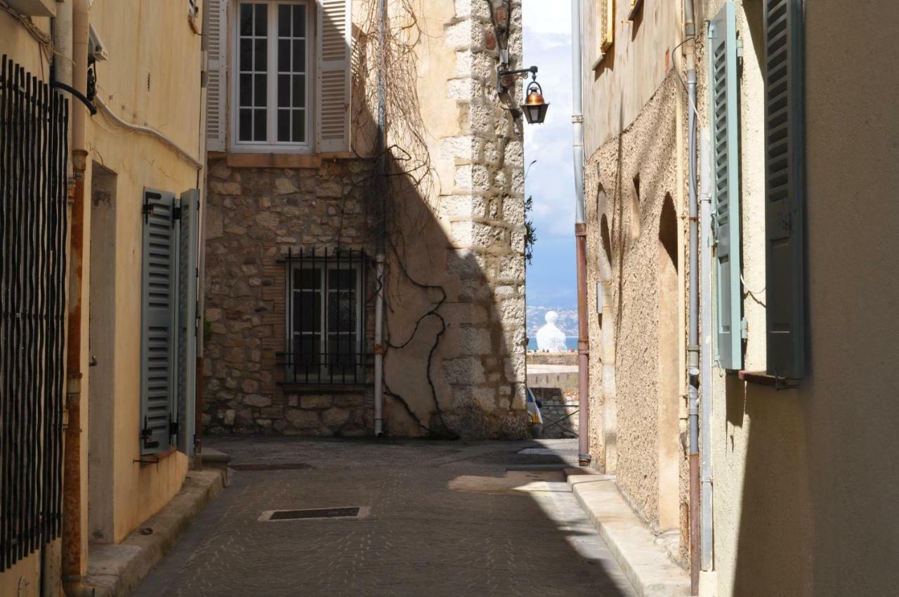 Hanna-Logis Antibes Bagian luar foto